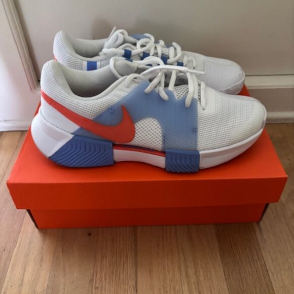 Like New Nike Women's Zoom GP Challenge 1 Tennis Shoes - Picture 1 of 3